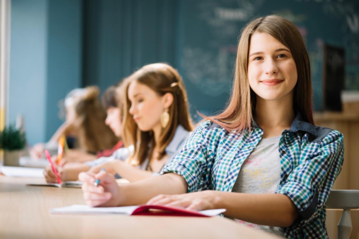 Session de formation xeranipolva avec apprenants et formateur autour d'une table